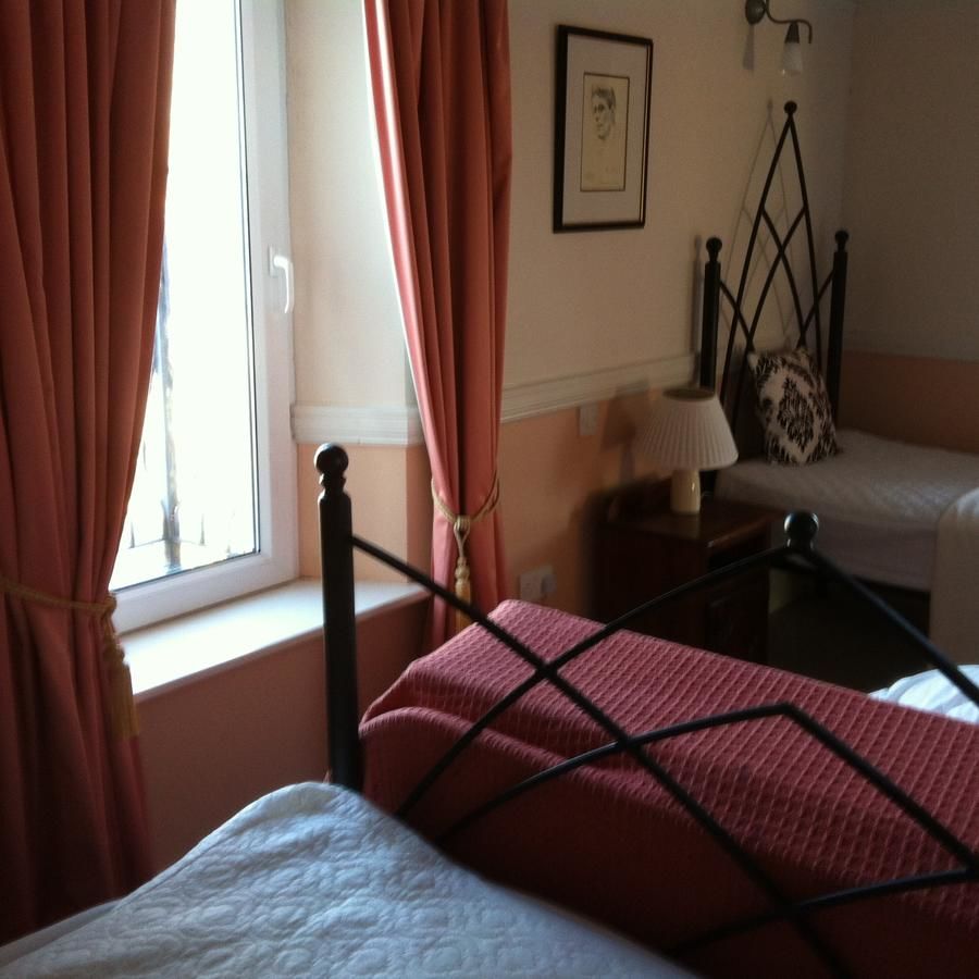 Отели типа «постель и завтрак» Caheroyn House Атенрай-25