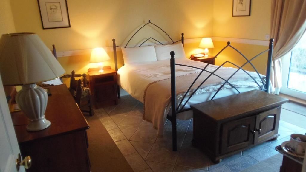 Отели типа «постель и завтрак» Caheroyn House Атенрай
