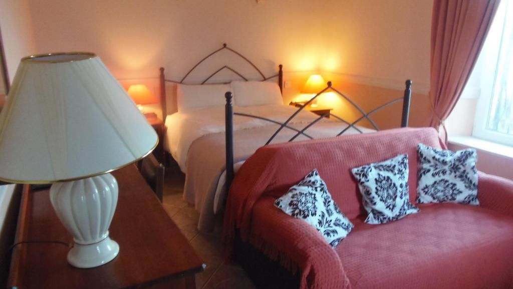 Отели типа «постель и завтрак» Caheroyn House Атенрай-44